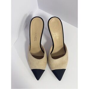 CHANEL Women's Black and Tan Mules